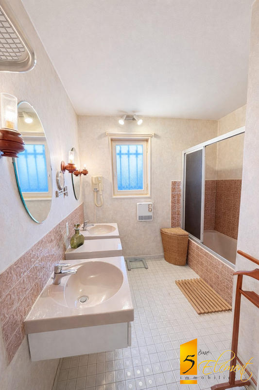 Maison traditionnelle - 127 m² - 4 pièces