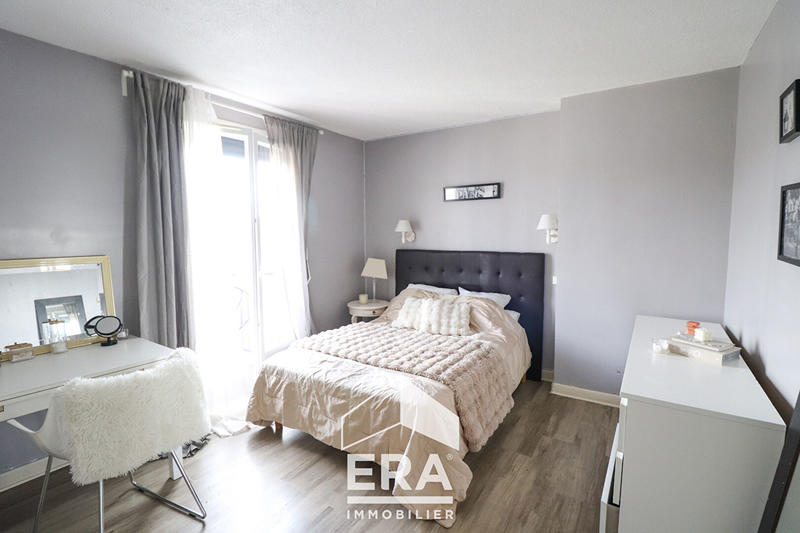 Maison - 140 m² - 8 pièces