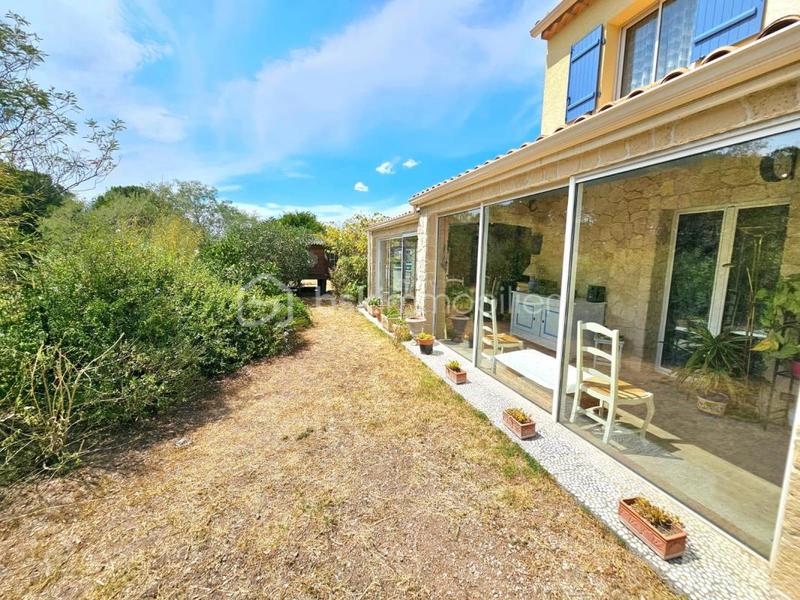 Maison traditionnelle - 124 m² - 6 pièces