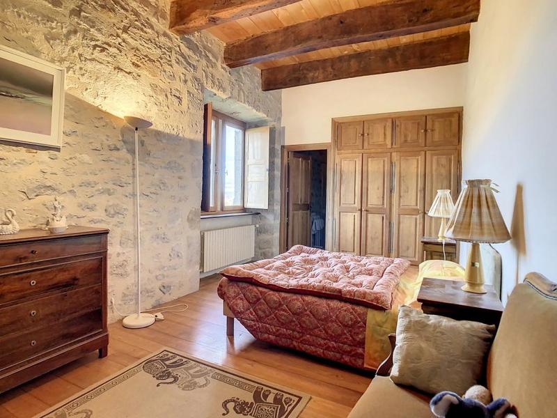 Château - 370 m² - 10 pièces