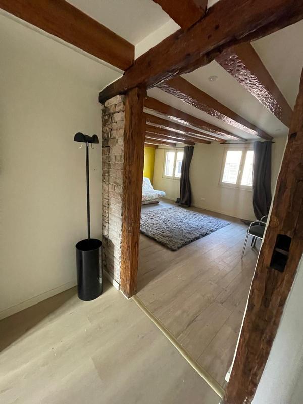 Appartement - 185 m² - 2 pièces