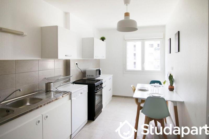 Chambre - 11 m² - 1 pièce