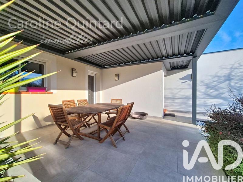 Maison - 202 m² - 5 pièces