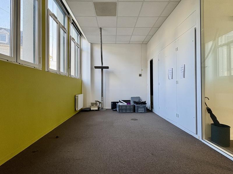 Immeuble de bureaux - 220 m² - 5 pièces