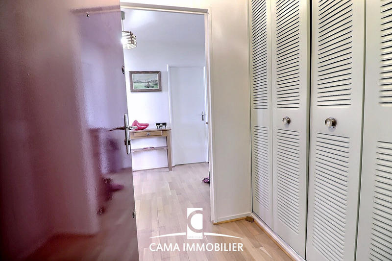 Appartement - 95 m² - 5 pièces