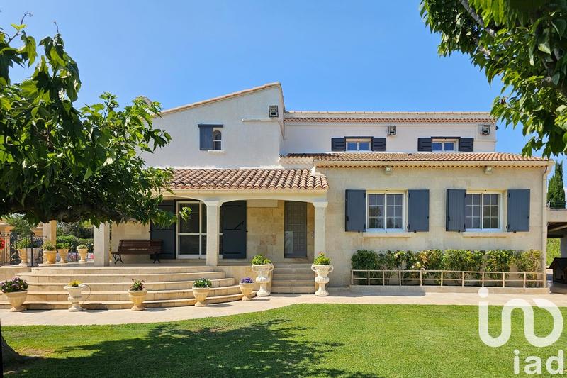 Maison - 220 m² - 9 pièces