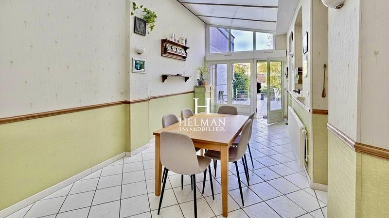 Maison - 148 m² - 7 pièces