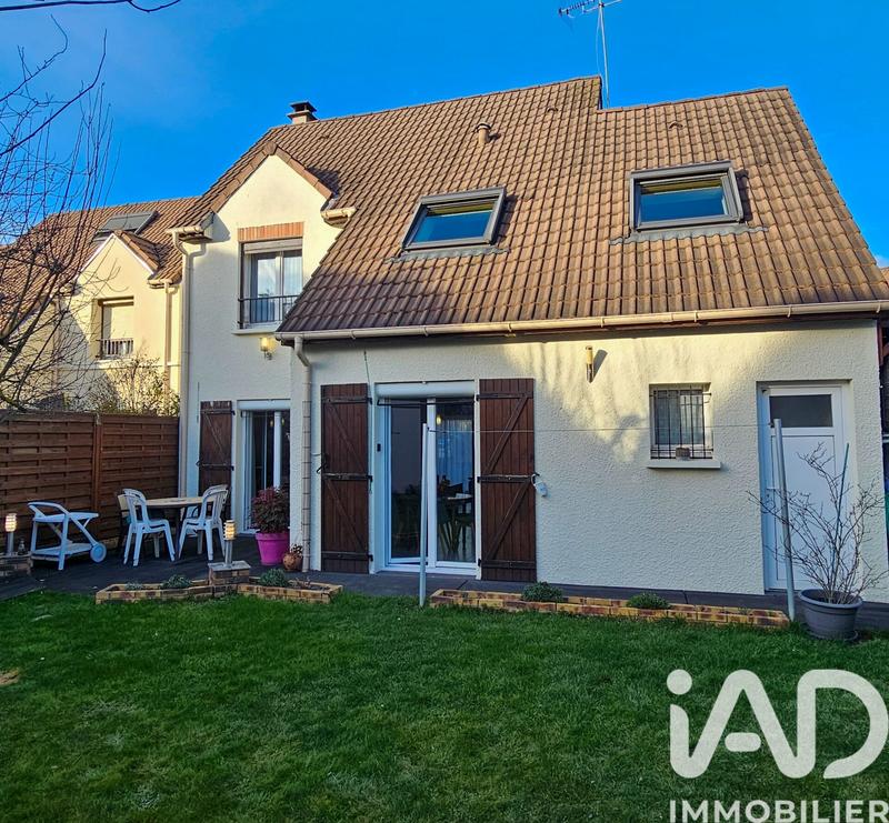 Maison - 96 m² - 6 pièces