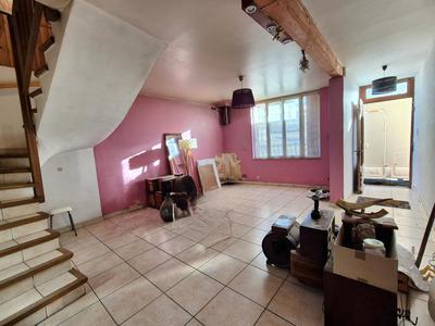 Maison - 199 m² - 7 pièces