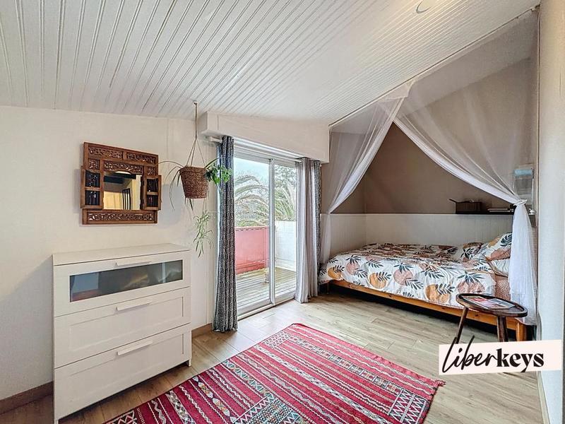 Appartement - 102 m² - 4 pièces