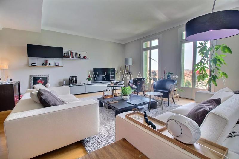 Appartement - 160 m² - 4 pièces