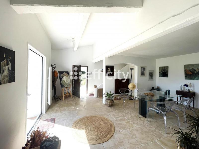 Maison - 170 m² - 5 pièces