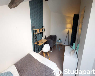 Chambre - 90 m² - 1 pièce