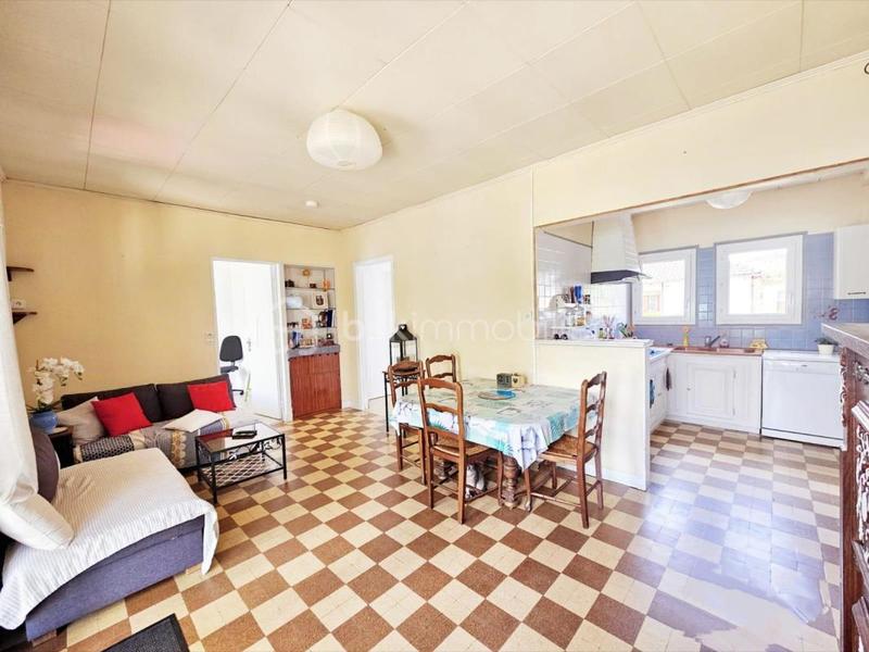 Maison traditionnelle - 70 m² - 4 pièces