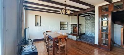 Maison de ville - 135 m² - 9 pièces