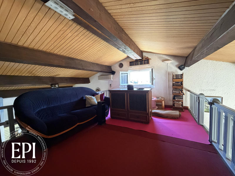 Maison - 158 m² - 9 pièces