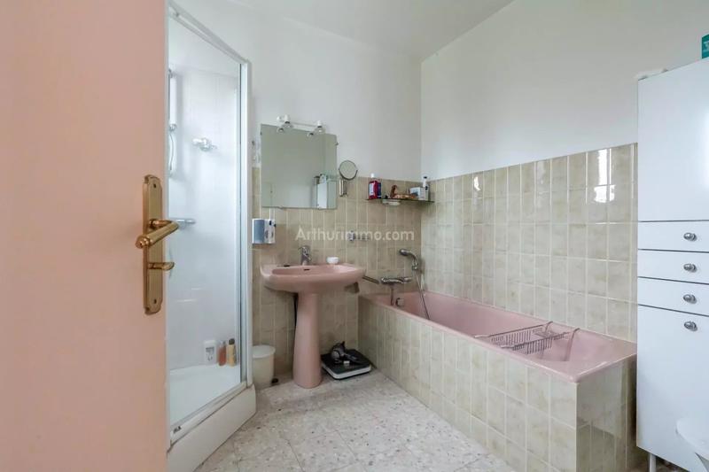 Maison - 210 m² - 9 pièces