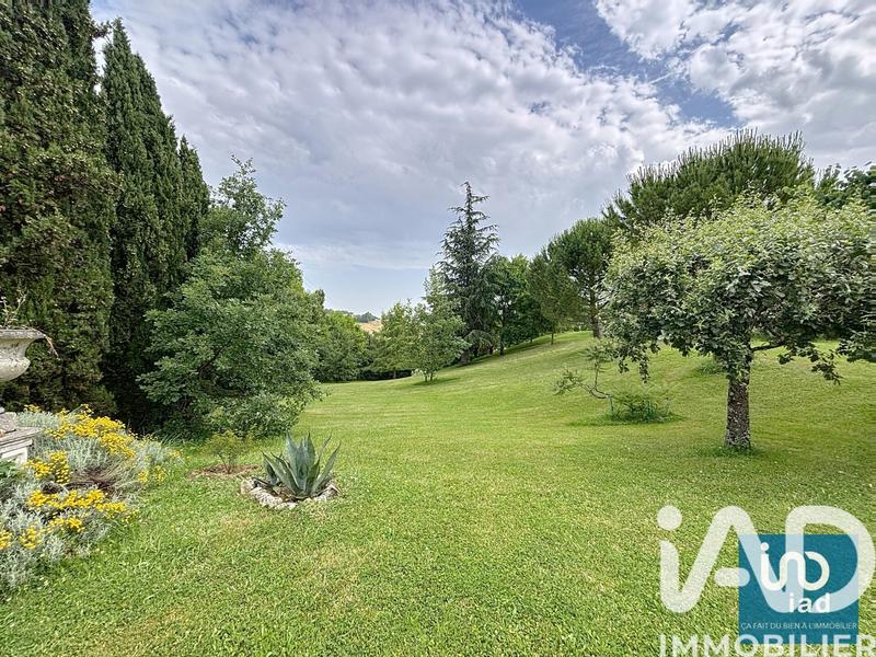 Maison - 396 m² - 10 pièces