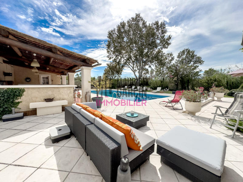 Maison - 300 m² - 10 pièces