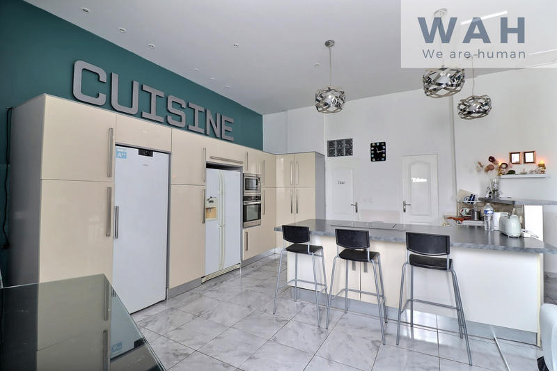 Immeuble - 336 m² - 11 pièces