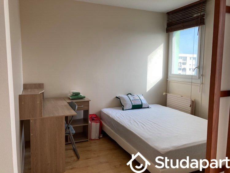 Chambre - 9 m² - 1 pièce