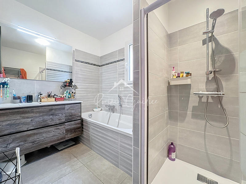 Maison - 92 m² - 4 pièces