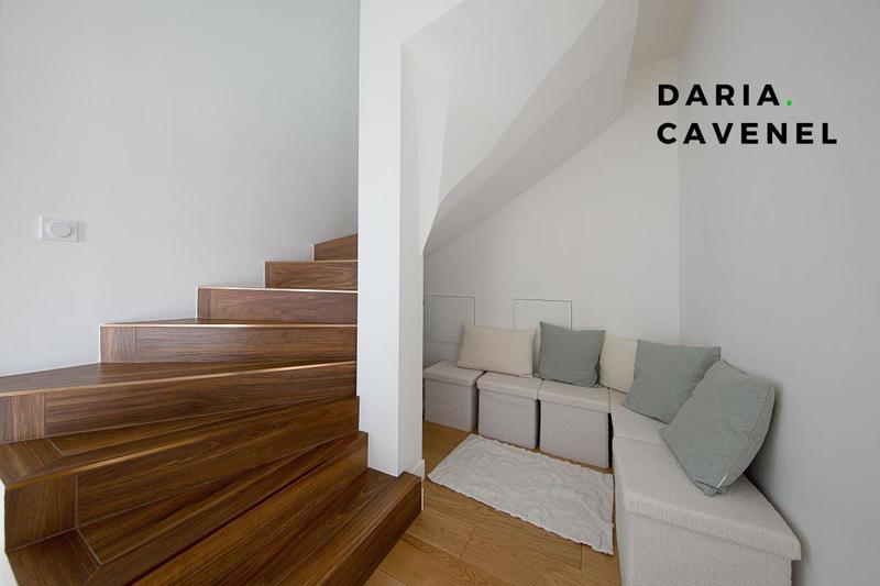 Pavillon - 250 m² - 7 pièces