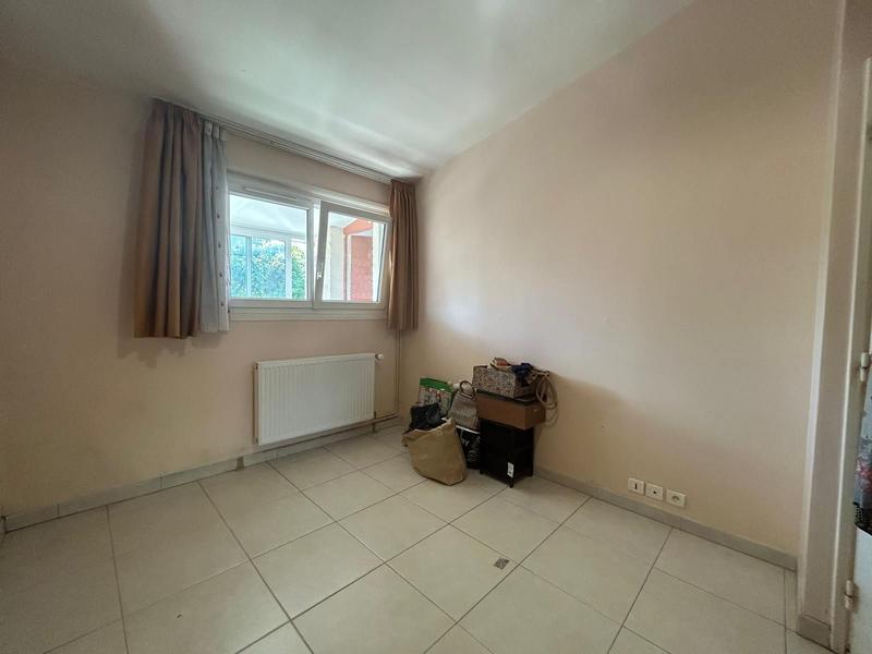 Appartement - 93 m² - 5 pièces