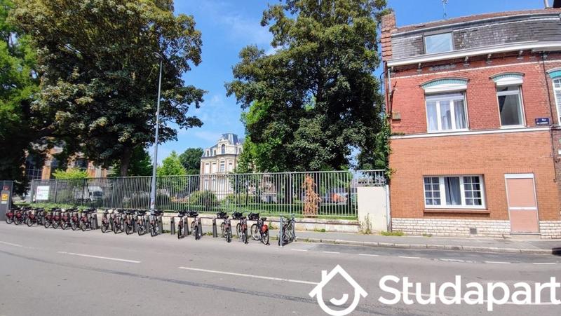 Chambre - 145 m² - 1 pièce