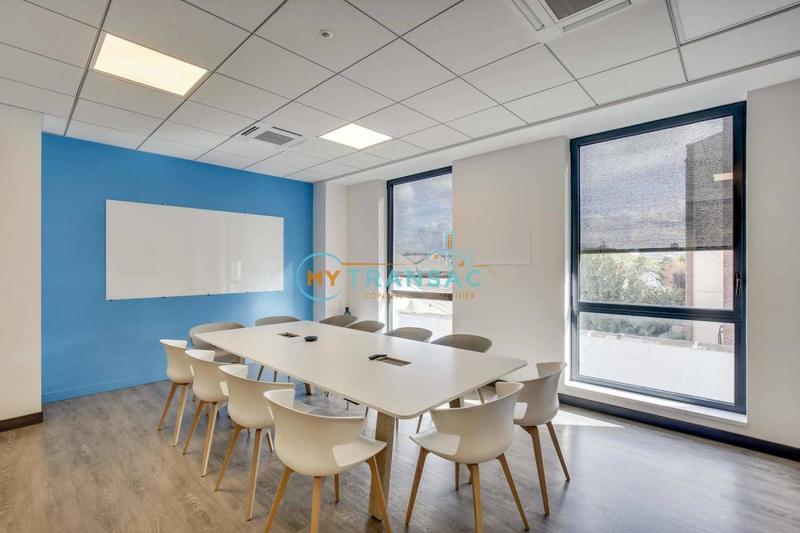 Local d'activités - 3 292 m²