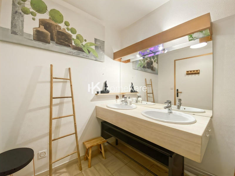 Appartement - 100 m² - 4 pièces