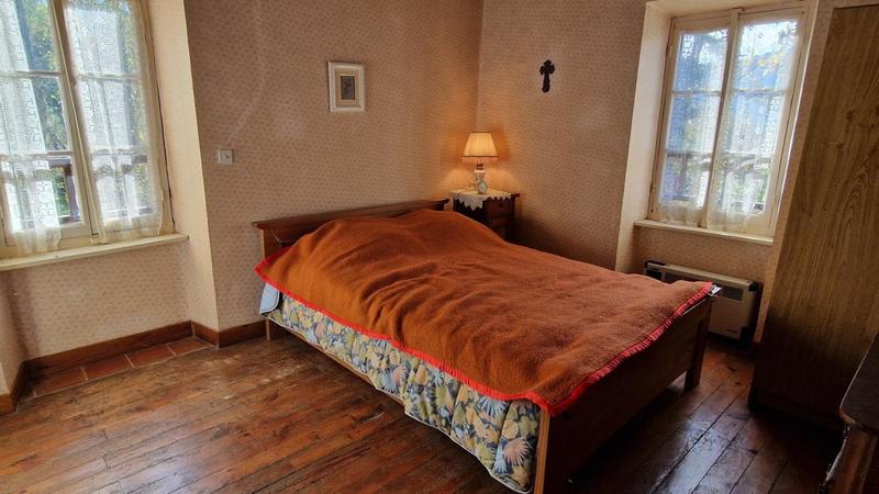 Maison traditionnelle - 95 m² - 4 pièces