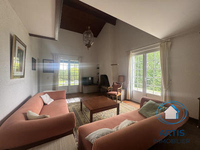 Maison - 183 m² - 8 pièces