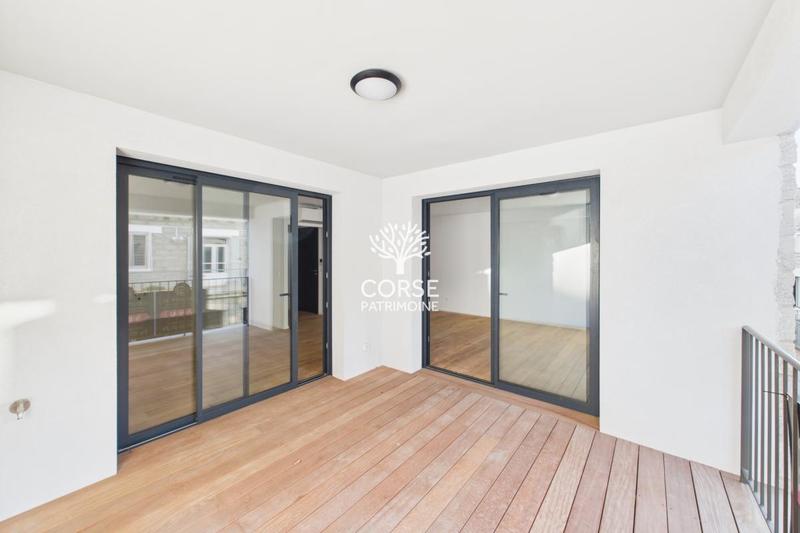 Appartement - 85 m² - 3 pièces