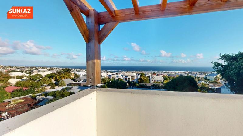 Appartement - 98 m² - 4 pièces