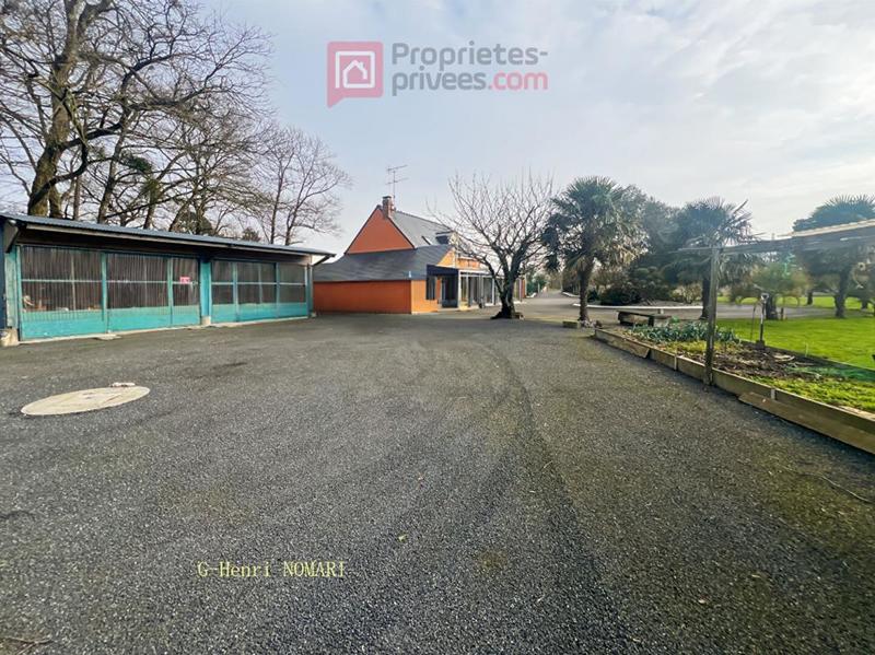 Maison - 214 m² - 7 pièces