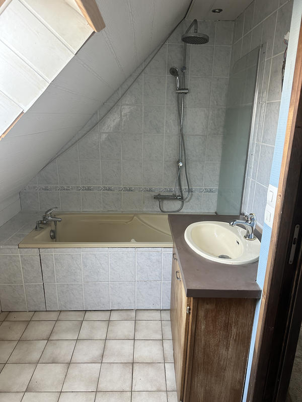 Maison - 92 m² - 5 pièces