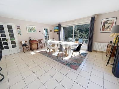 Maison - 145 m² - 6 pièces