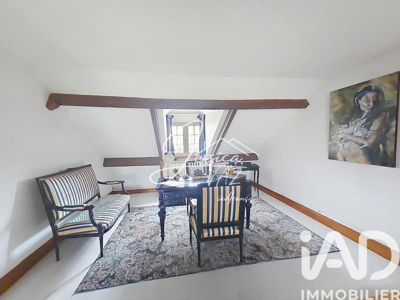 Maison - 260 m² - 10 pièces