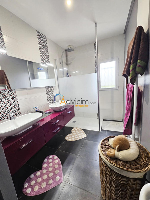 Maison - 170 m² - 7 pièces