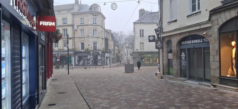 Local commercial - 65 m² - 3 pièces