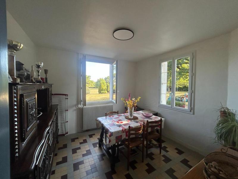 Maison - 95 m² - 4 pièces