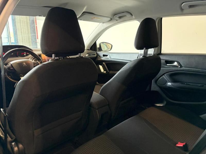 Peugeot 308 Phase II 1.5 Blue HDi 102 cv