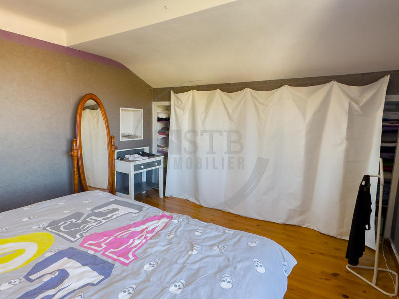 Villa - 137 m² - 7 pièces