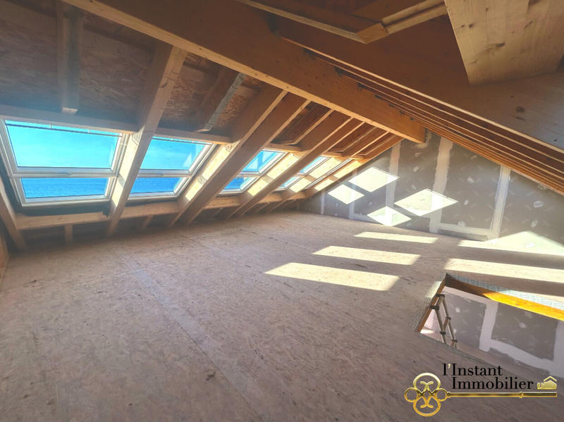 Appartement - 90 m² - 4 pièces