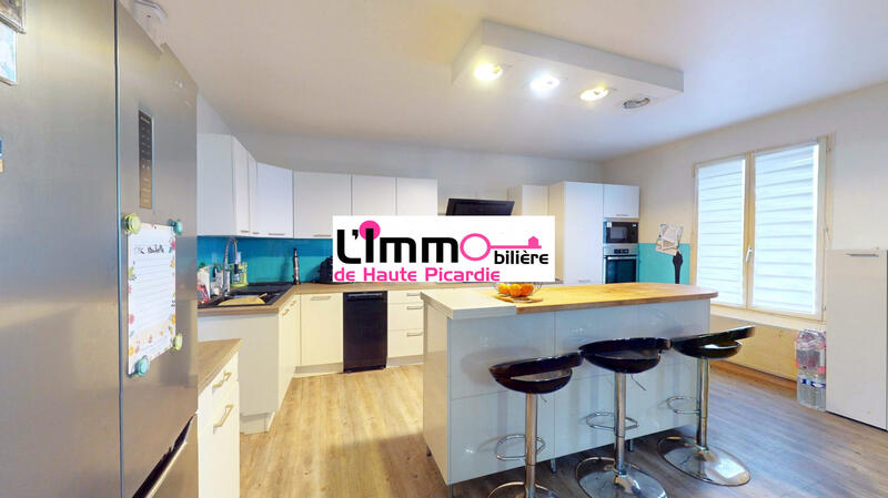 Maison traditionnelle - 143 m² - 5 pièces