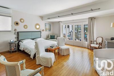 Maison de maîtres - 374 m² - 10 pièces