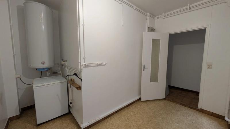 Magasins - 74 m² - 2 pièces