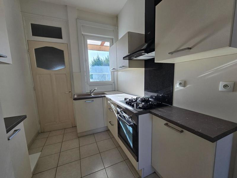 Maison - 165 m² - 9 pièces