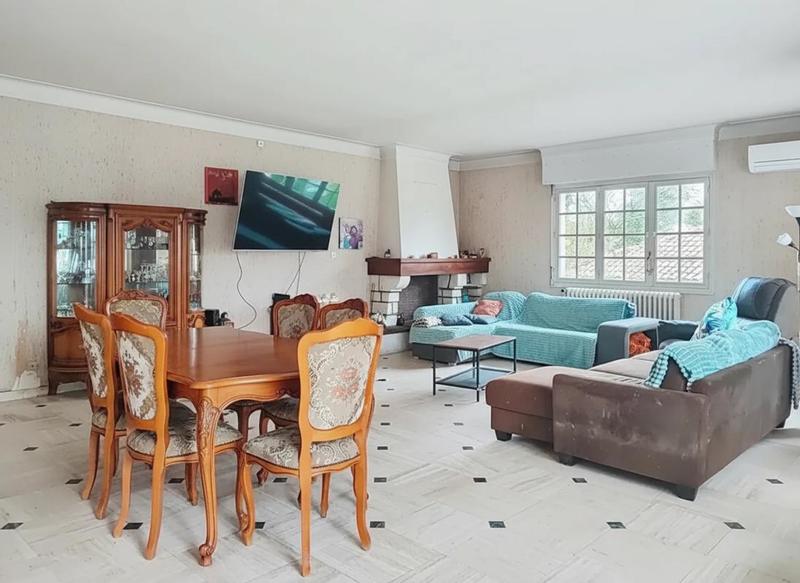 Maison - 252 m² - 7 pièces